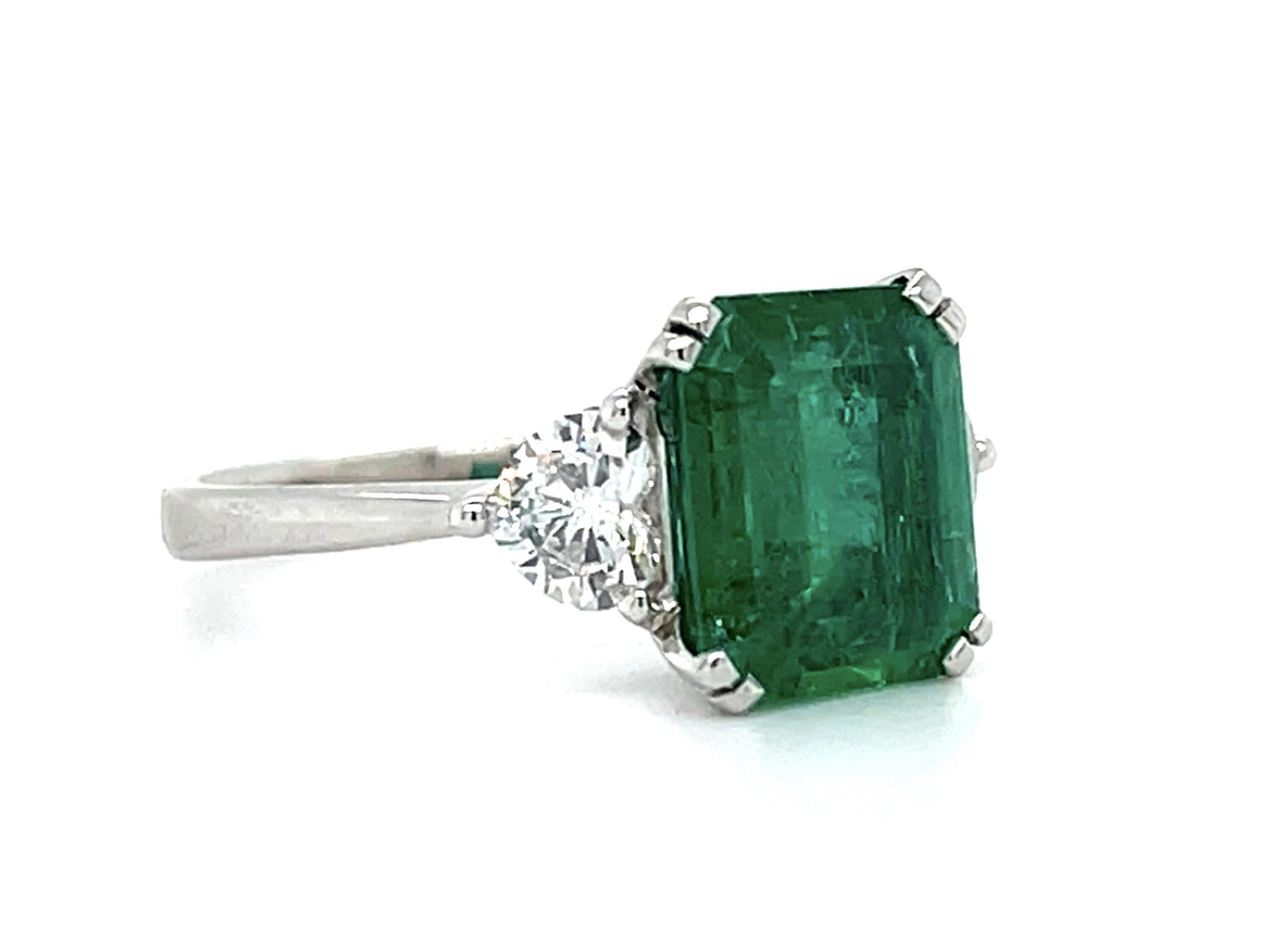 2.40ct Emerald .66ct Diamond 18KW Ring 3.60g 6.50 Size