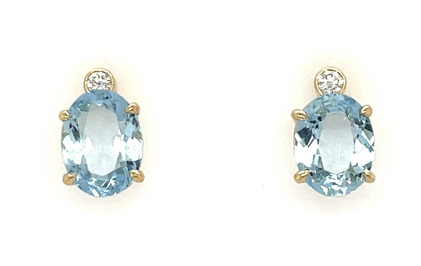 5.37ct Aquamarine .20ct Diamond 14KY Stud Earrings 3.64g