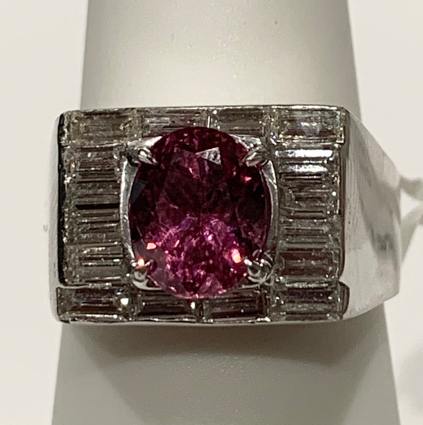 Spinel & Diamond PL18KW Ring 2.16ct(sp) 0.90ct twt(dia) Circa 1940s