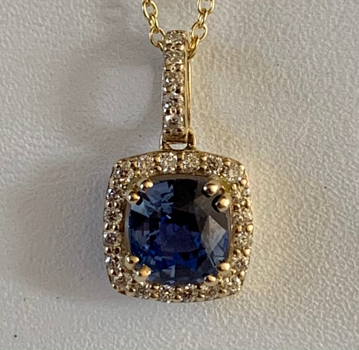 14KY Sapphire & Diamond Pendant 2.2gr 1.30ct(sap) 0.12ct twt(dia)