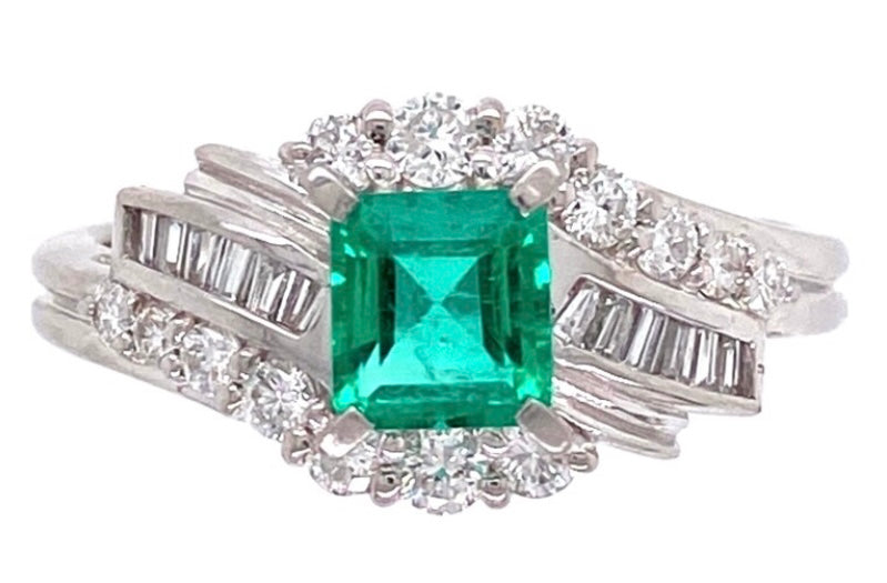 PT Emerald & Diamond Ring 5.6gr 0.55ct(em) 0.45ct twt(dia)