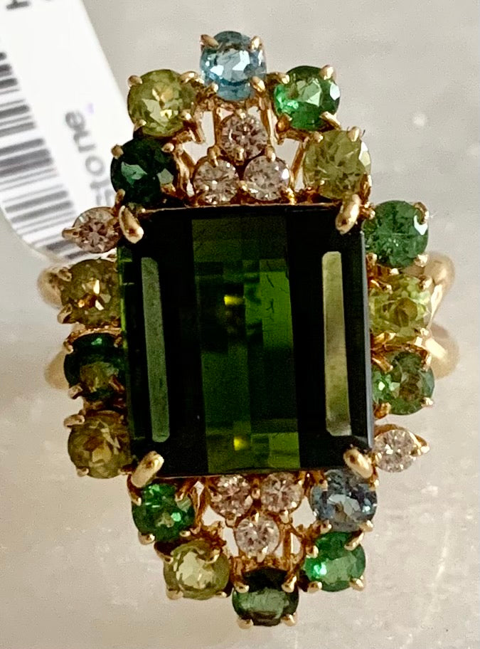 18K Tourmaline & Diamond Ring 11.5gr 7.23ct(tm) 0.28ct(dia) 1970s