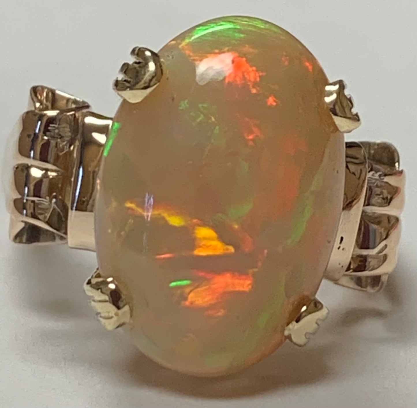Estate 5.66ct Opal 14KY 5.50gr Ring Circa 1900s Size 6.50