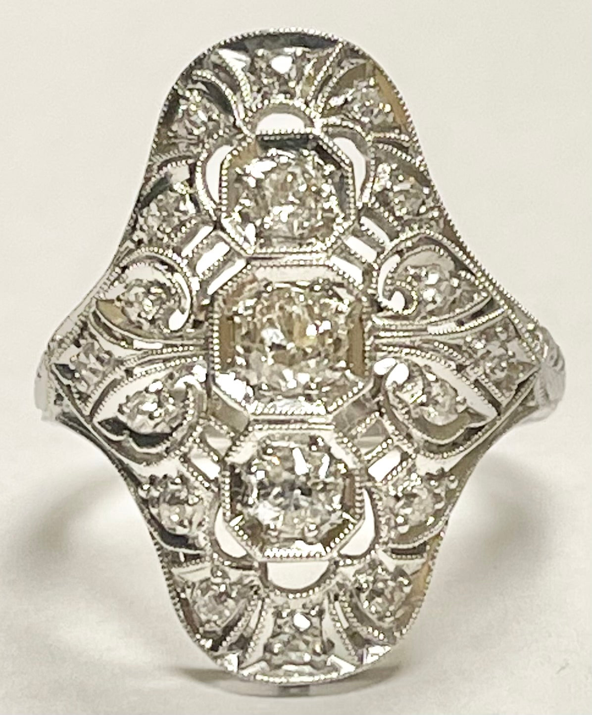 PL Diamond Art Deco Ring 6.2gr 0.36ct(dia) 3 Stones Circa 1920s