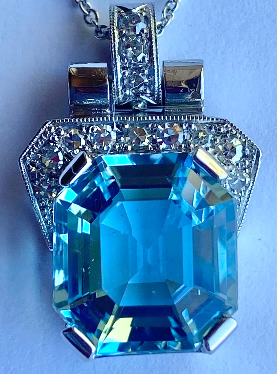 PL Aquamarine & Diamond Pendant 10.7gr 7.00ct(aq) 0.24ct twt(dia) Length 16 Cha
