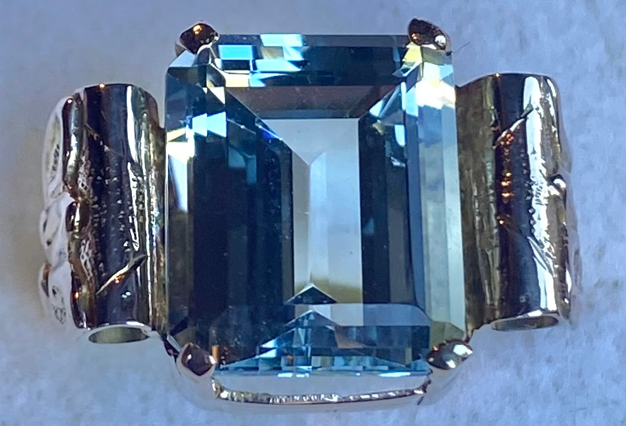 14KY Aquamarine Retro Ring 4.2gr 6.00ct(aq) Circa 1940s