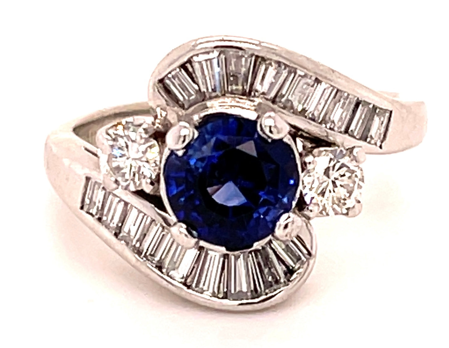1.28ct Sapphire & 1.10ctw Diamond PT 7.20gr Ring (Estate 1960s) Size 6