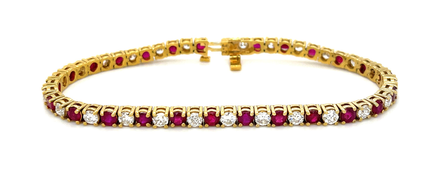 5.06ct Burma Ruby & 3.25ctw Diamond 18KY 14.20gr Bracelet