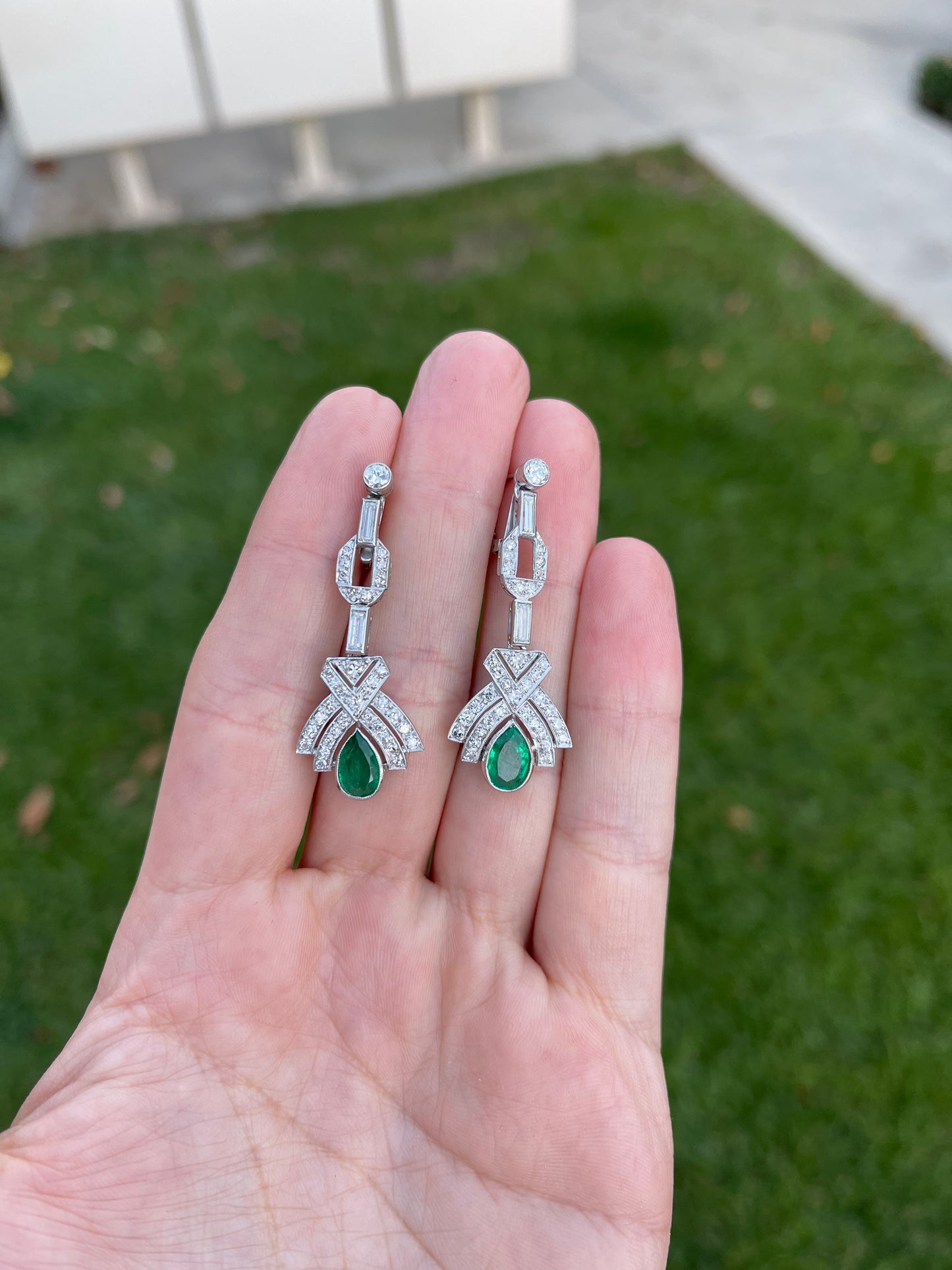 Art Deco (Circa 1930s) 3ct Pear Shaped Emeralds Vintage Platinum Earrings 4ct Diamonds