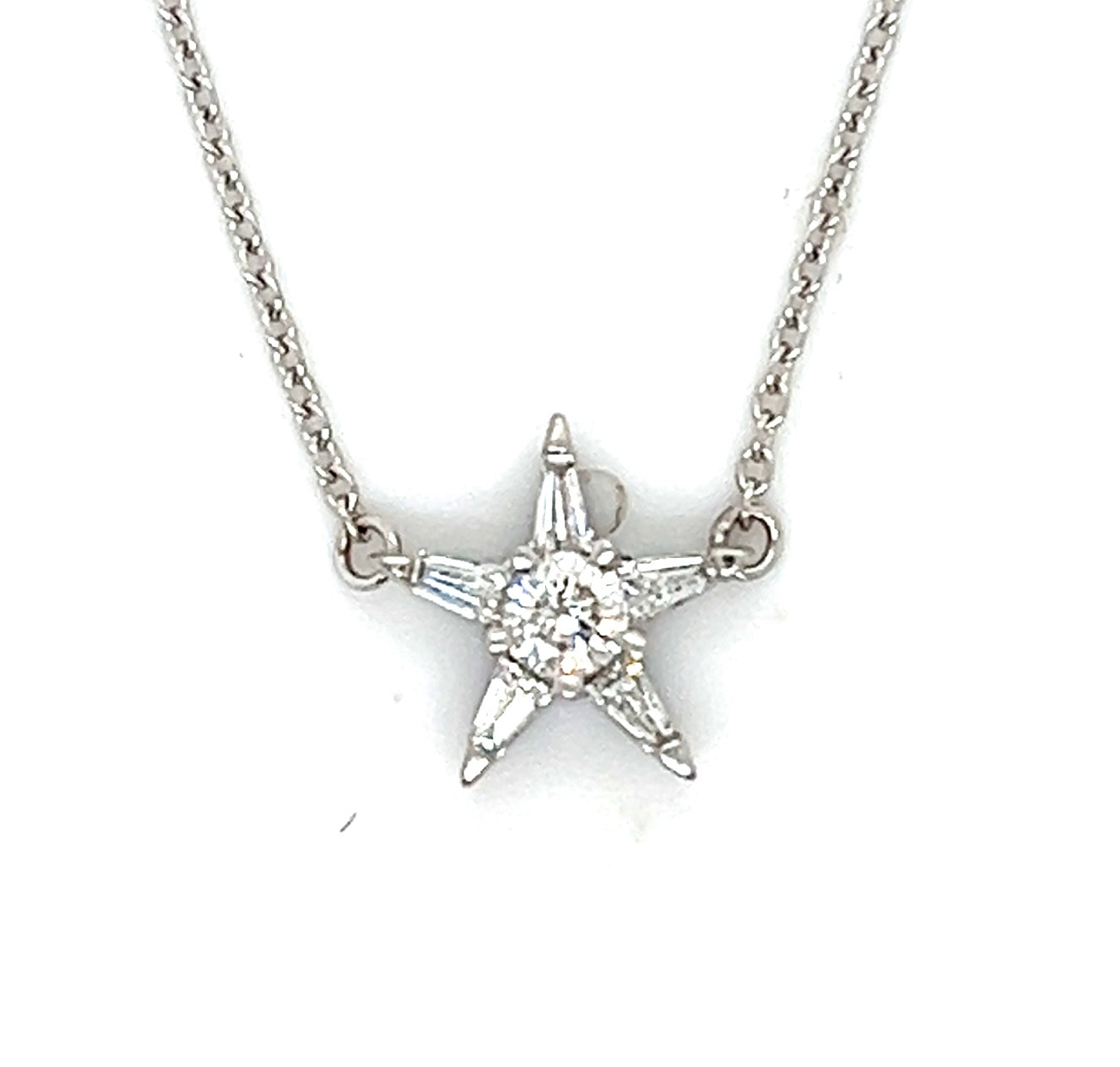 0.20ct Diamond & .25ctw Diamond 14KW 2.43gr Star Necklace Length 16"