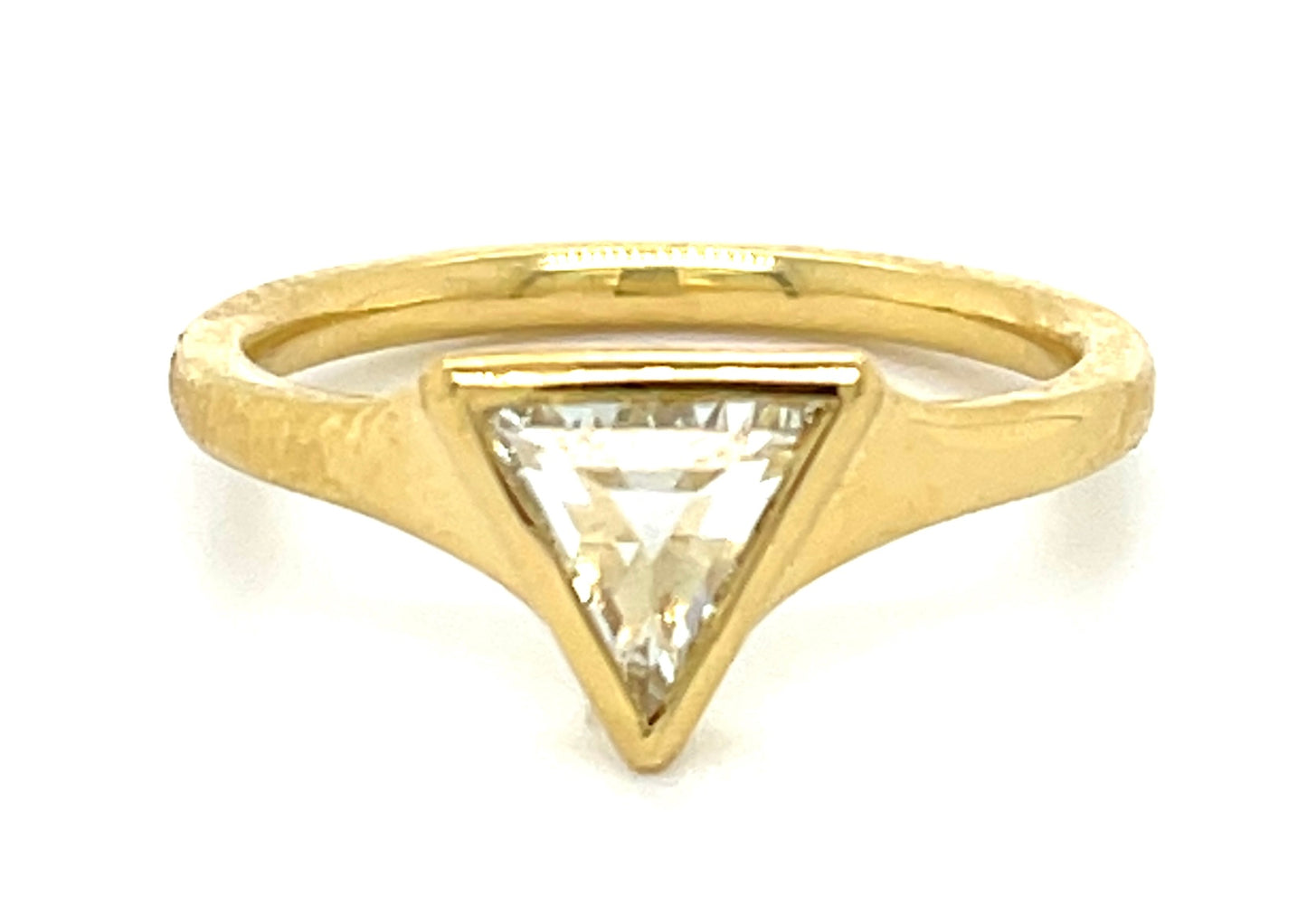 0.68ct Diamond Trillion 18KY 3.85gr Ring Size 6.50