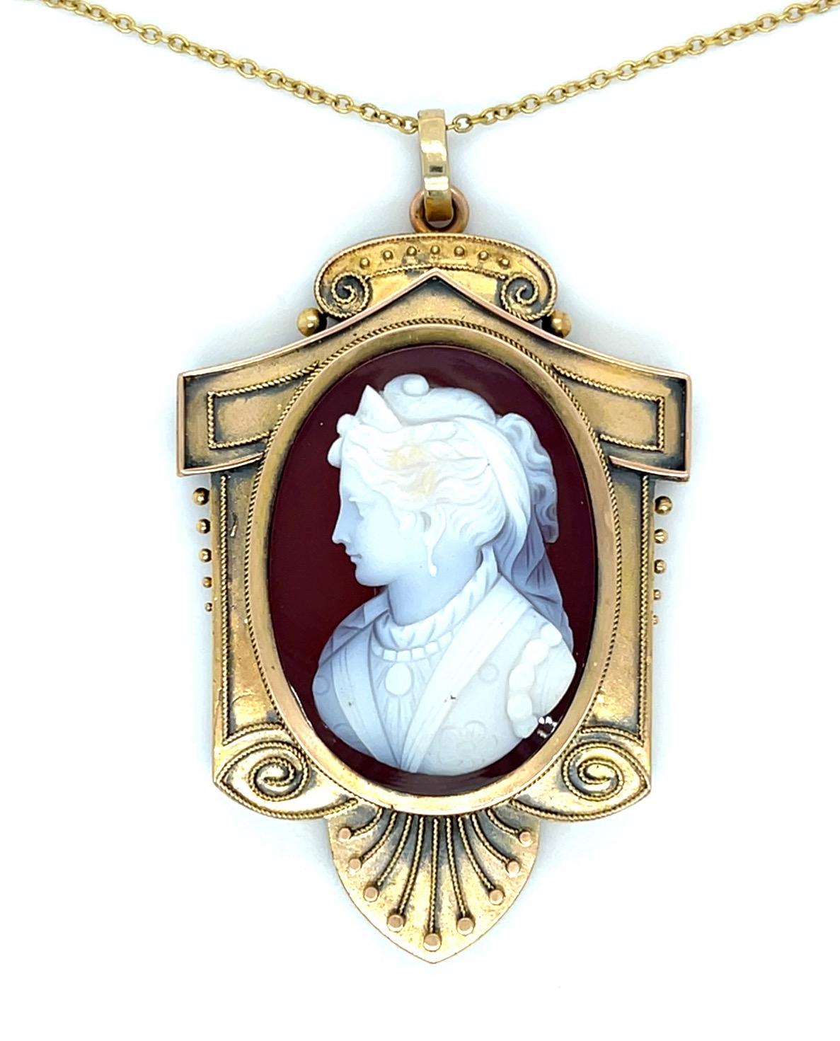 14K Carved Agate Pendant 19gr Circa 1860s ESTATE Length 2 Width 1.25 20.84g