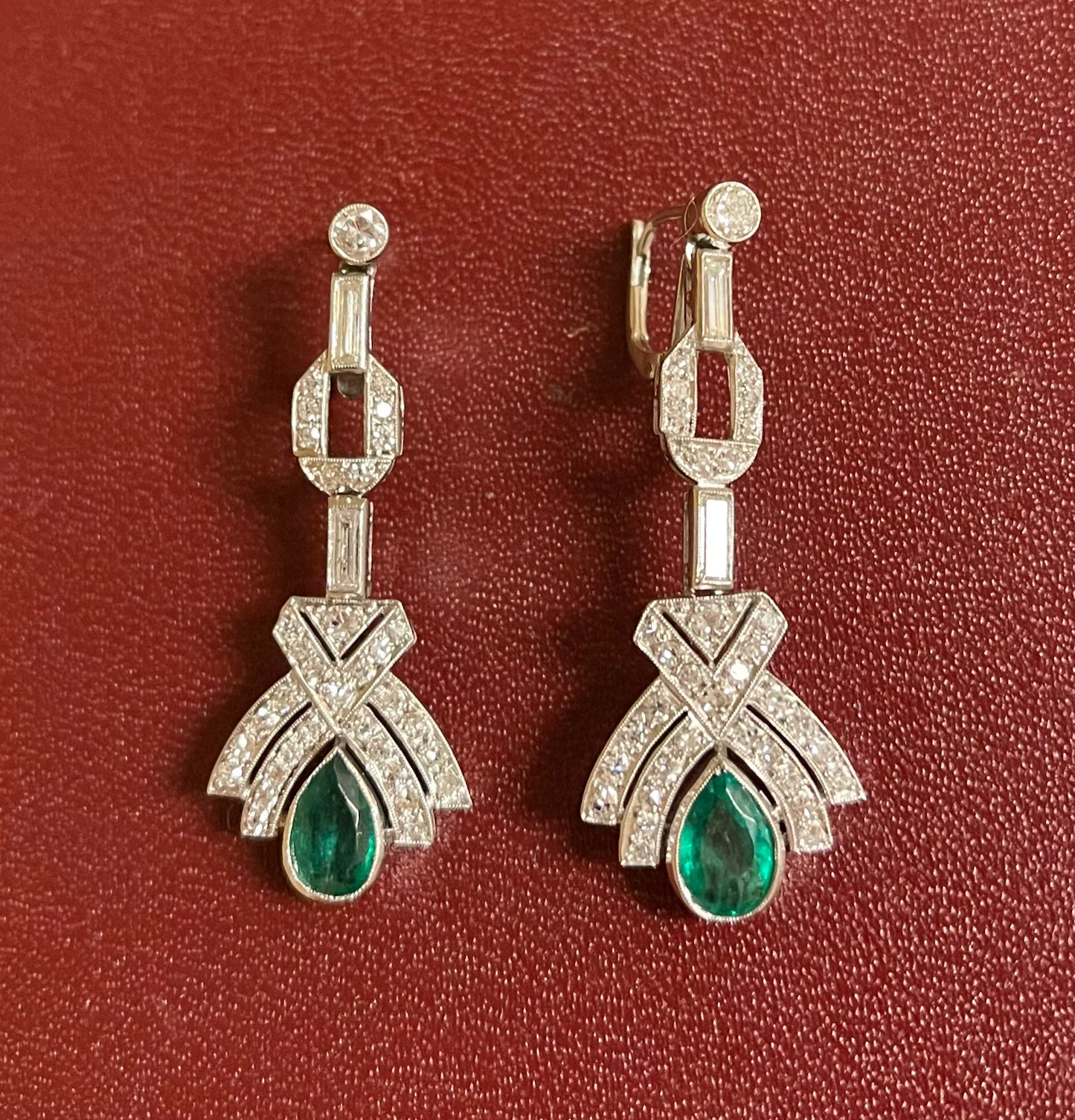 Art Deco (Circa 1930s) 3ct Pear Shaped Emeralds Vintage Platinum Earrings 4ct Diamonds