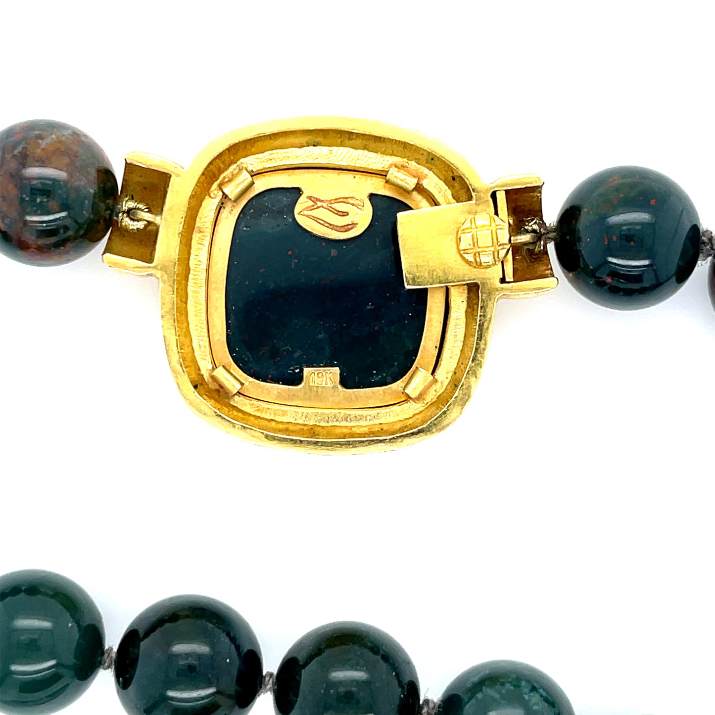 Elizabeth Locke Bloodstone & Carved Lion Intaglio 18KY Bead Necklace