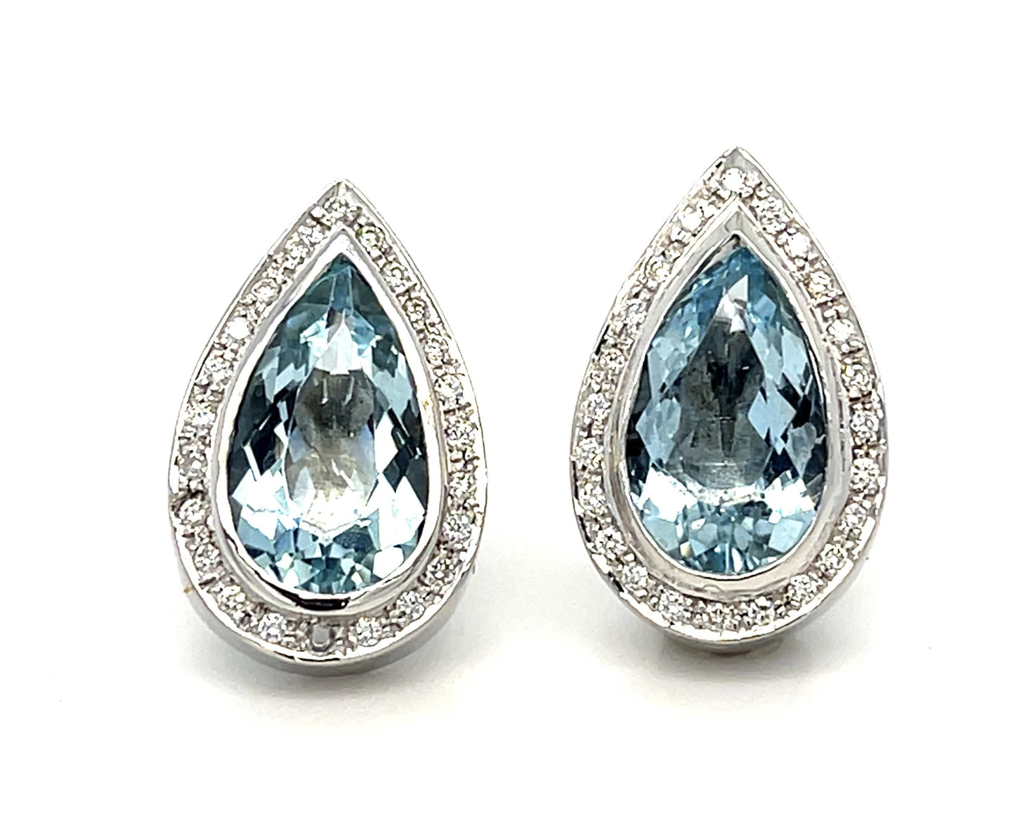 9ct Aquamarine .48ct Diamond 14KW Earrings (Vintage 1960s) 8.80g .75"