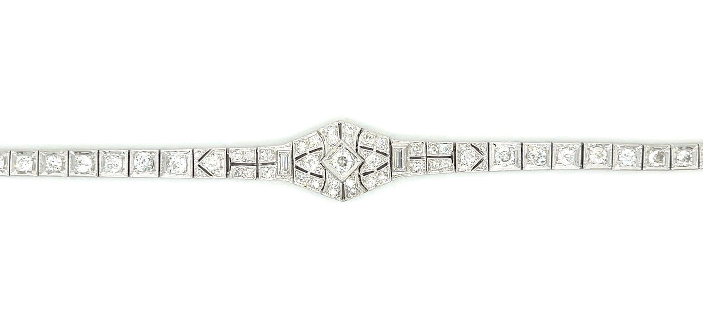 Art Deco (Circa 1930s) 4.75ct European Cut Diamonds Platinum Vintage Bracelet