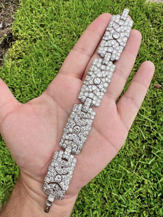 French Art Deco 3ct (4 G-H VS1-SI1 Old Euro Dia) 33ct (278 SD) Platinum Bracelet