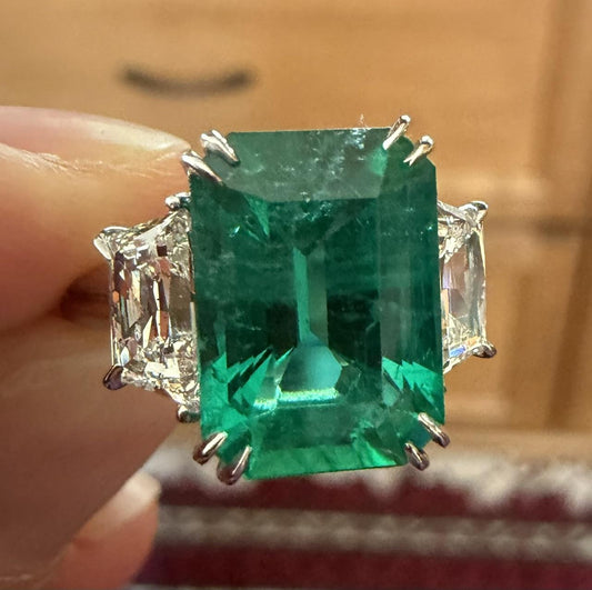 4.15ct F2 Emerald Platinum Ring 1.16ct (J VS2 No Cert) Trapezoid Diamond 7g