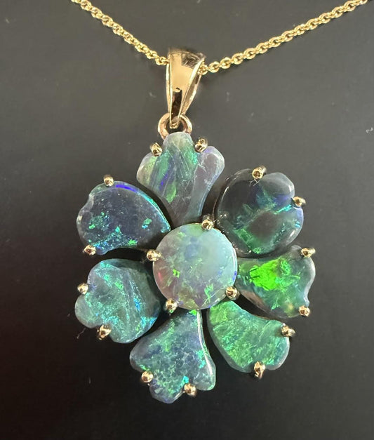 8ct Black Australian opal 14KY Gold Pendant (Vintage 1960s) 14KY Chain