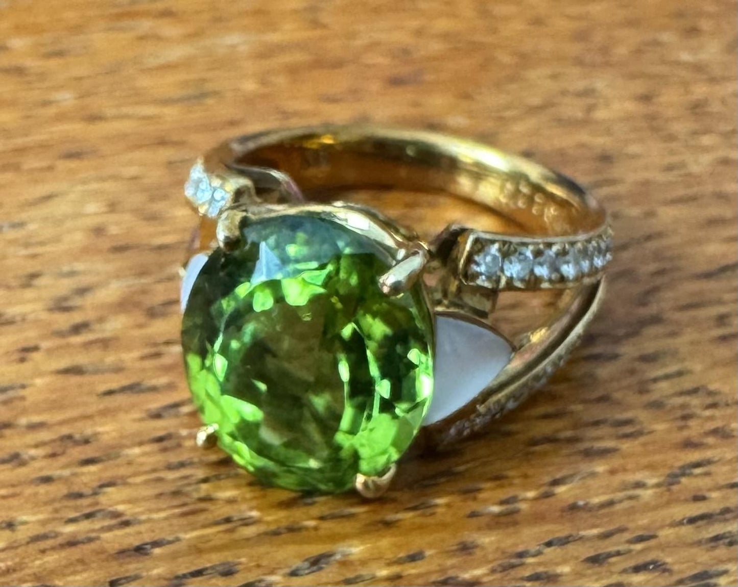 6.71ct Peridot .46ct Diamond 18KY Ring