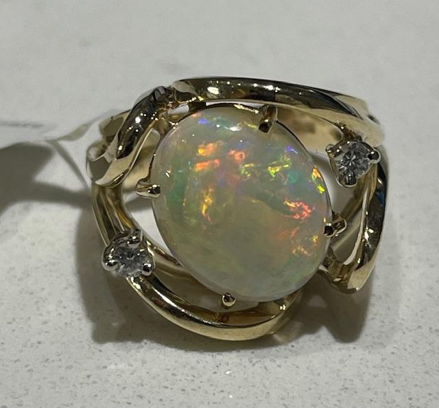 Estate 4.50ct Opal & 0.12ctw Diamond 14KY 7.85gr Ring Size 6