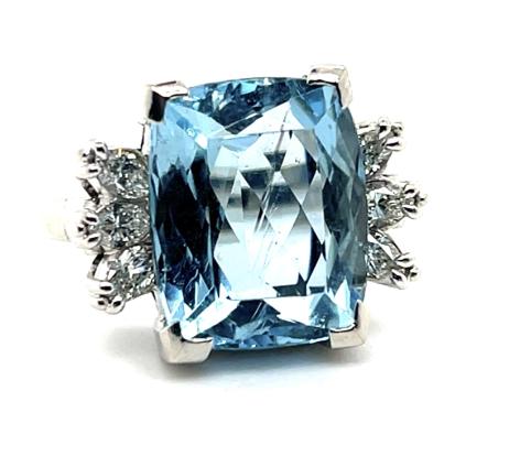 9.45ct Aquamarine .90ct Diamond Platinum Ring