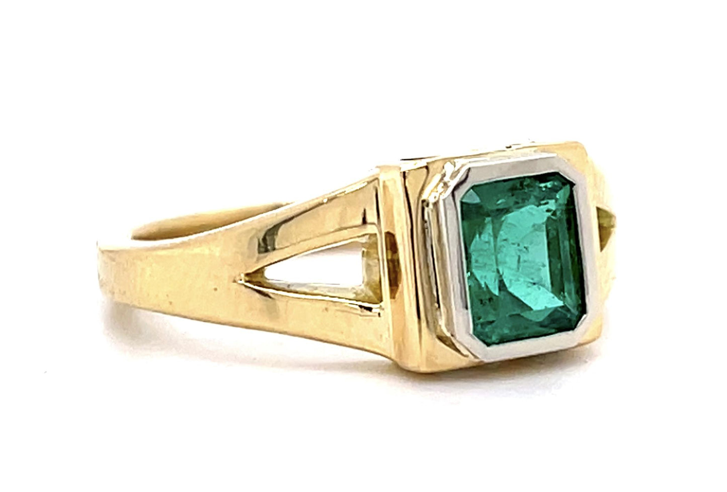 .86ct Colombian Emerald (No Cert) 18KY Ring