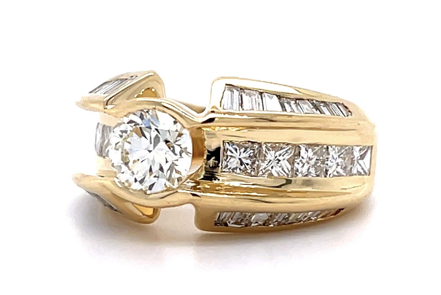 .96ct Round Diamond 18KY Ring 2.30ct SD 11.35g 6.50 Size