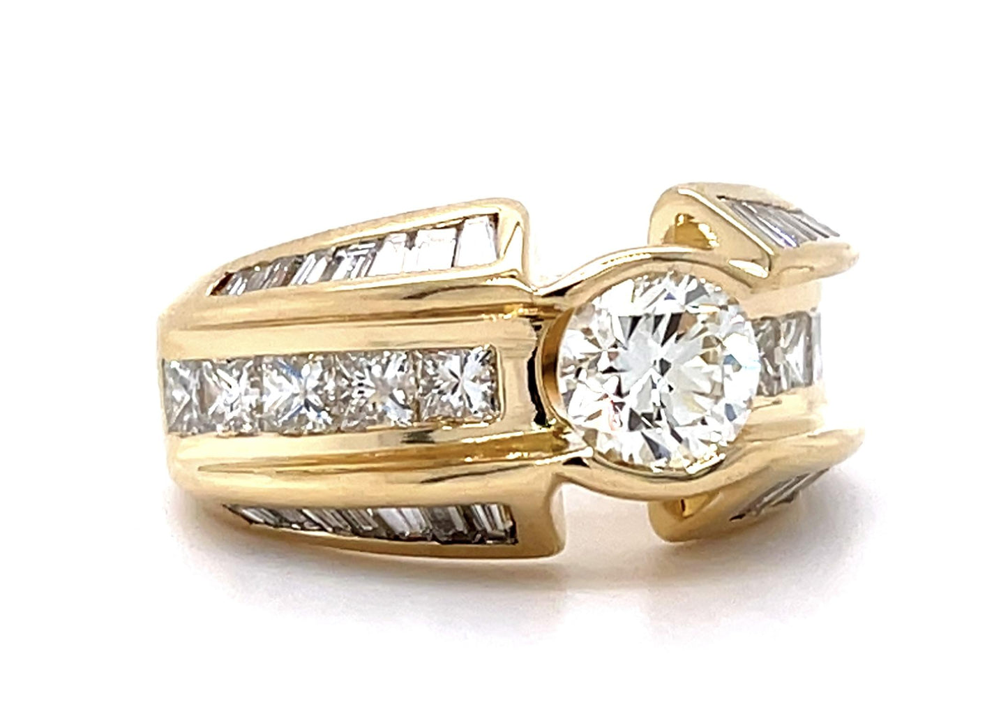 .96ct Round Diamond 18KY Ring 2.30ct SD 11.35g 6.50 Size