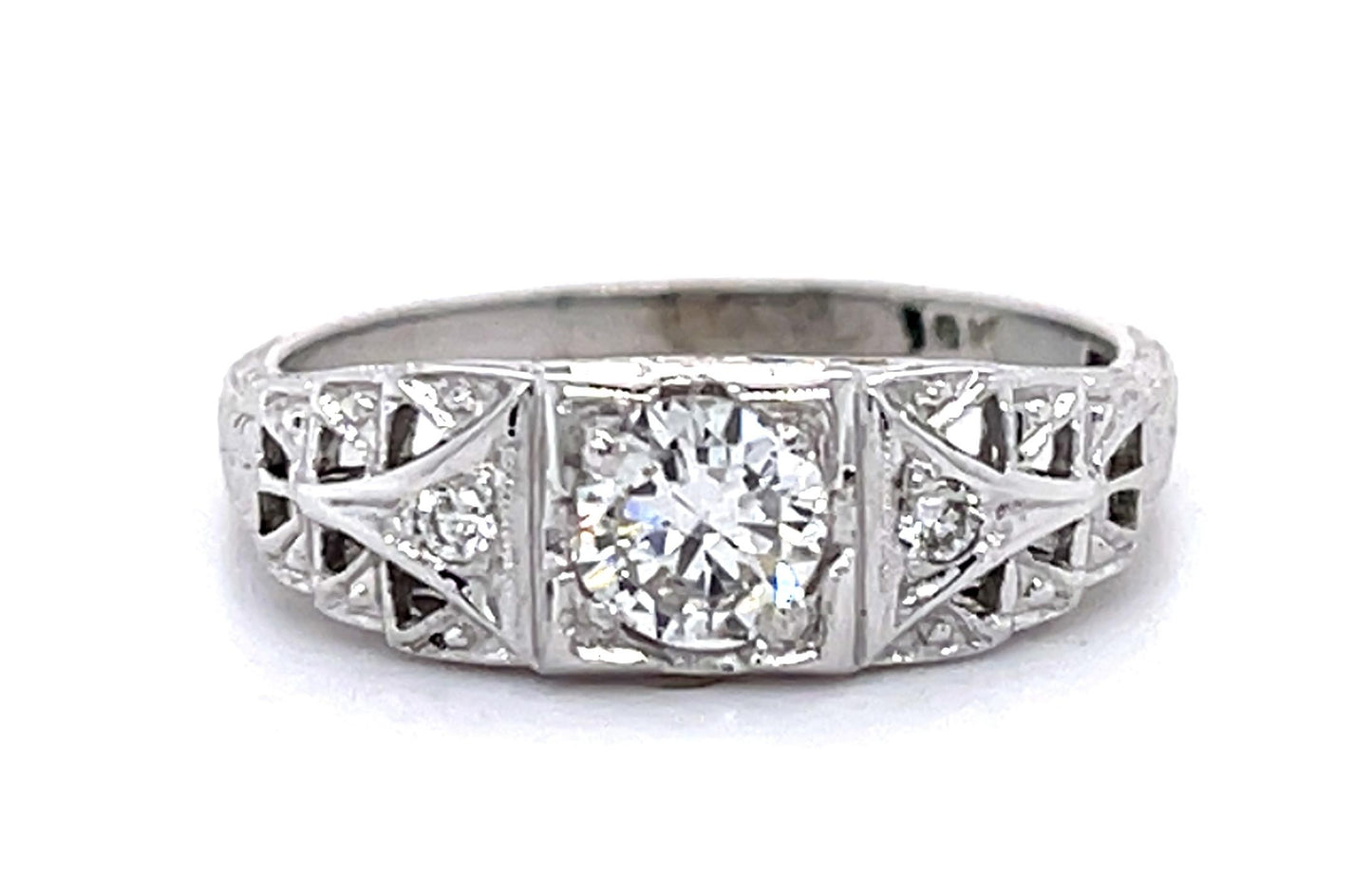 Art Deco .40ct Diamond 18KW Ring (Vintage 1930s)