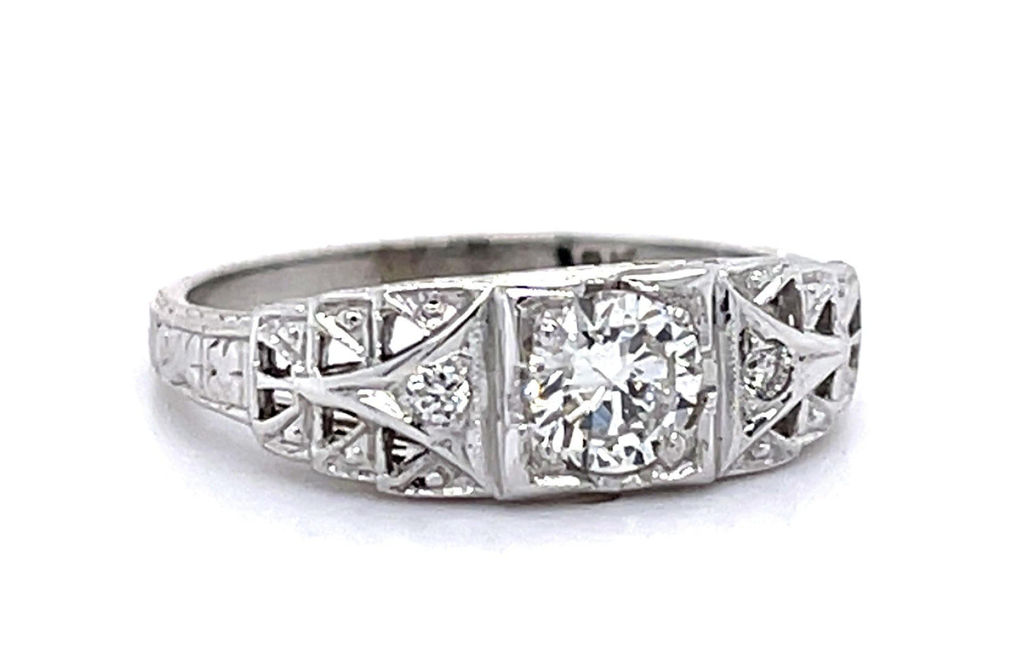 Art Deco .40ct Diamond 18KW Ring (Vintage 1930s)