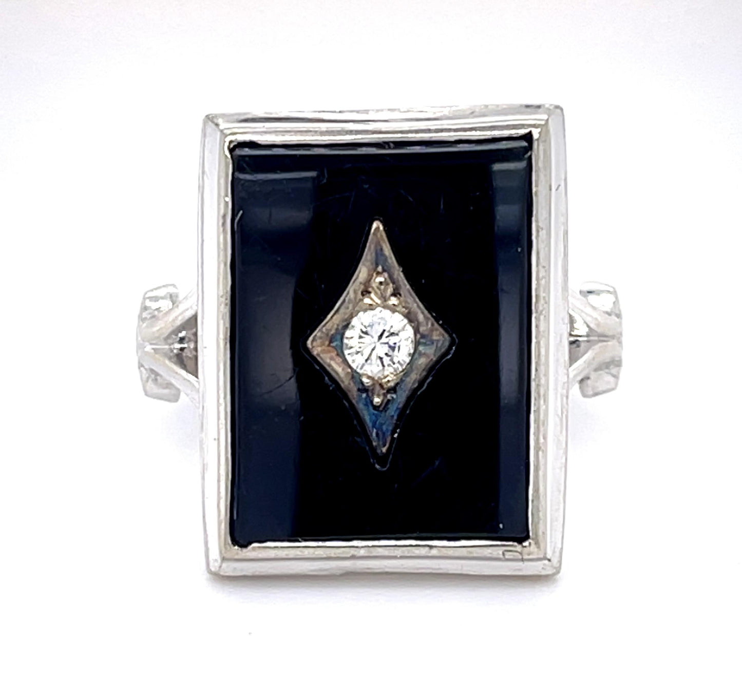 14KW Diamond & Onyx Art Deco Ring 5.7gr 0.12ct(dia) Circa 1930s ESTATE Size 7