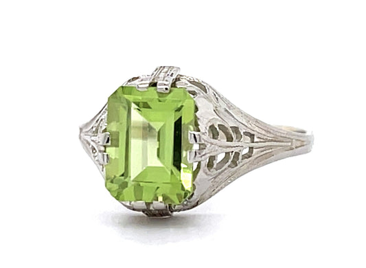 Art Deco 1.75ct Peridot 14KW Ring (Vintage 1930s)