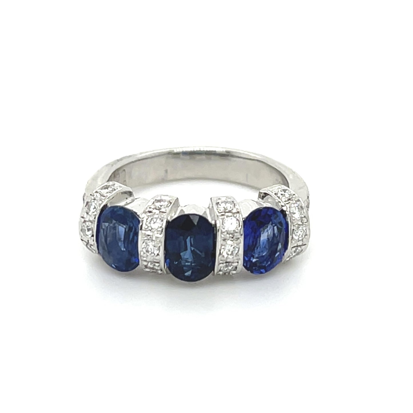 1.90ct Sapphires .28ct Diamonds PT Band 7.90g 5.5 Size