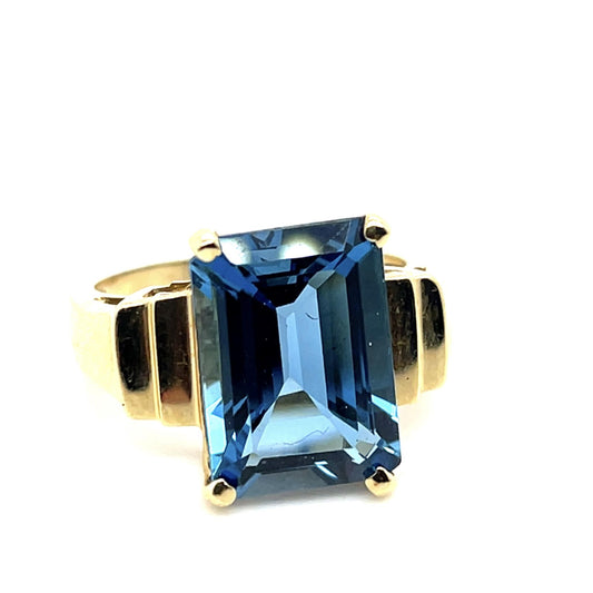 10ct Blue Topaz 14KY Ring