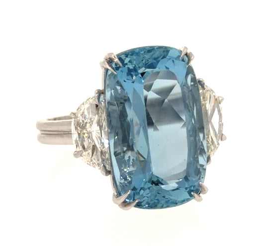 9.91ct Elongated Cushion Aquamarine Platinum Ring 1.31ct Moon Diamond 9.59g GIA