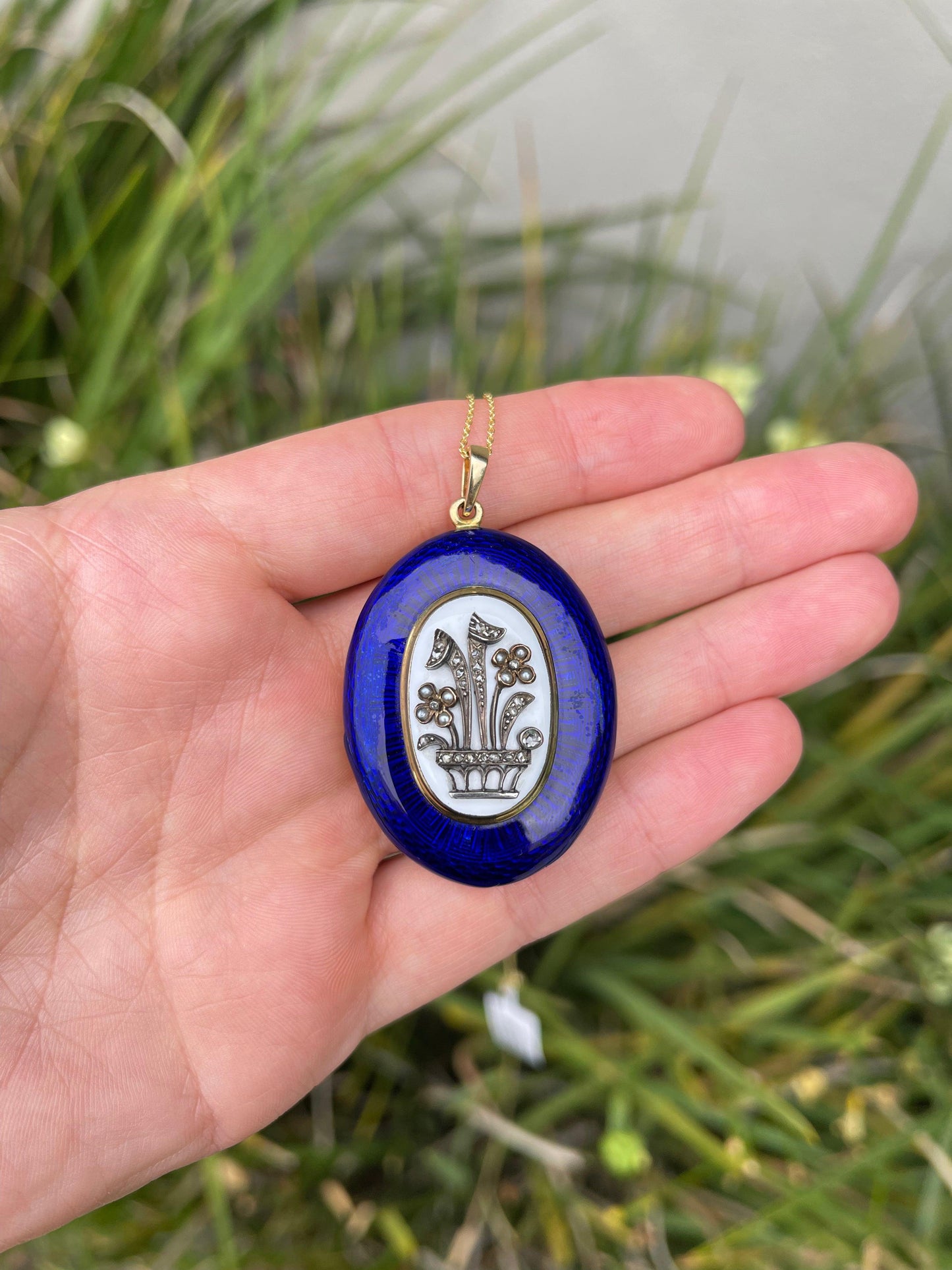Victorian Era (Circa 1870s) Enamel 18KY Antique Locket/Pendant