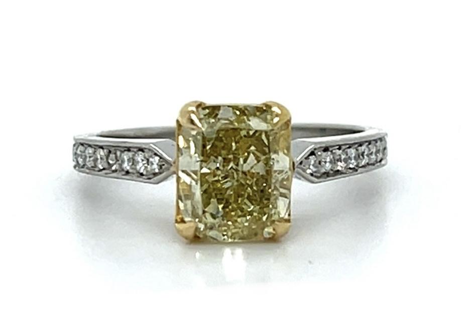 2.12ct Natural Fancy Brownish Greenish Yellow Diamond PT+18KY Ring GIA 223501553