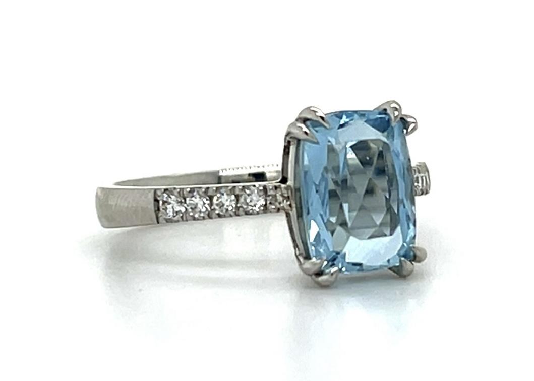 2.45ct Aquamarine .30ct Diamond Platinum Estate Ring 7.75 Size 5.53g
