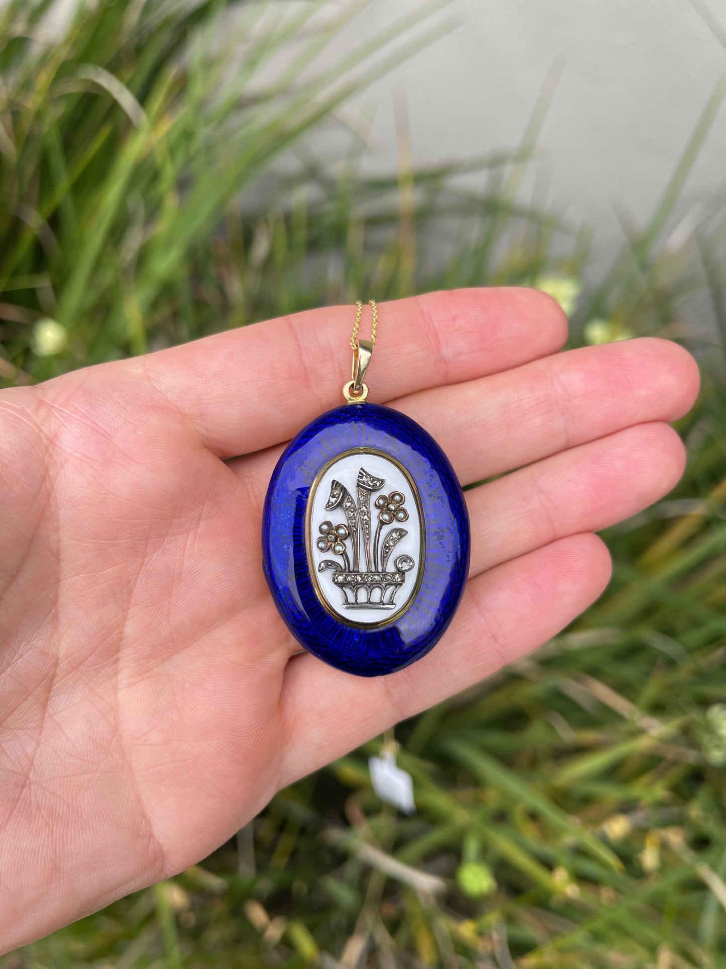 Victorian Era (Circa 1870s) Enamel 18KY Antique Locket/Pendant