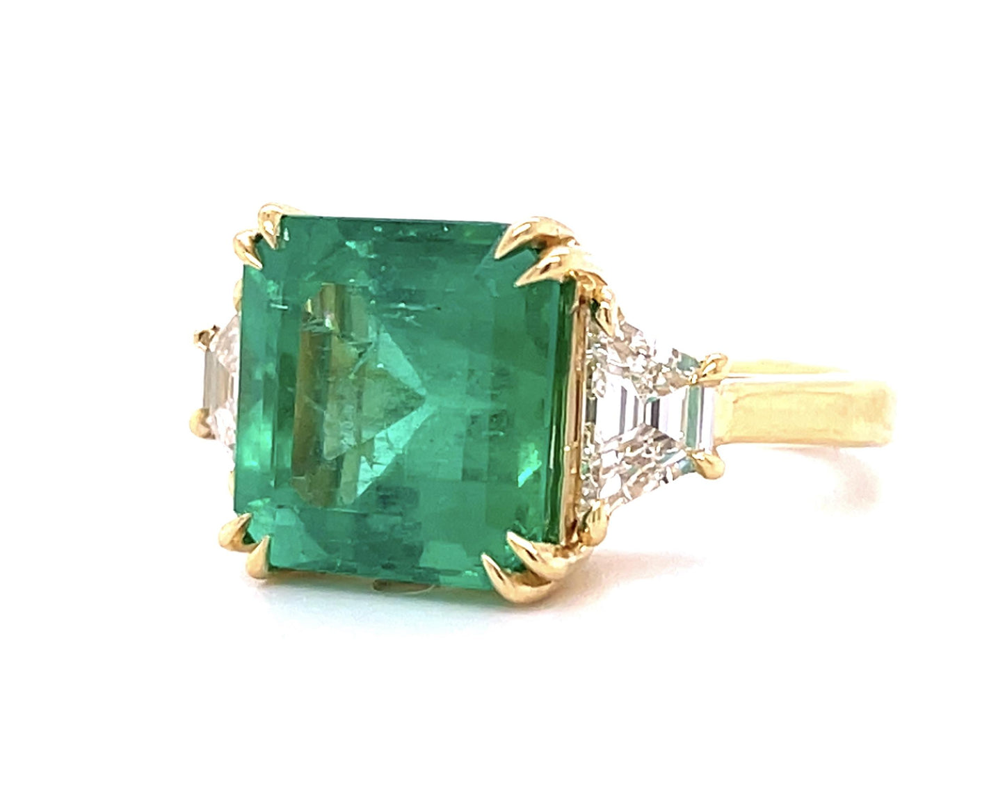 7.21ct F2 Colombian Emerald 1.05ct Diamond 18KY Ring GIA 8.50g 7 Size