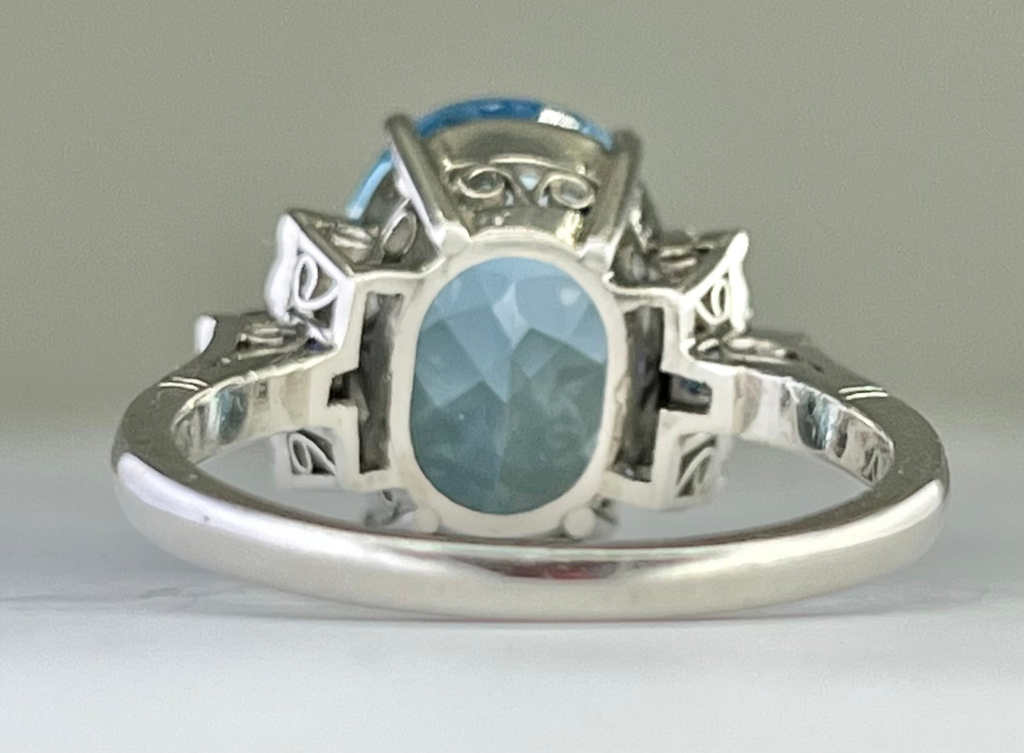 Platinum Aquamarine 4.63ct and Diamond Ring