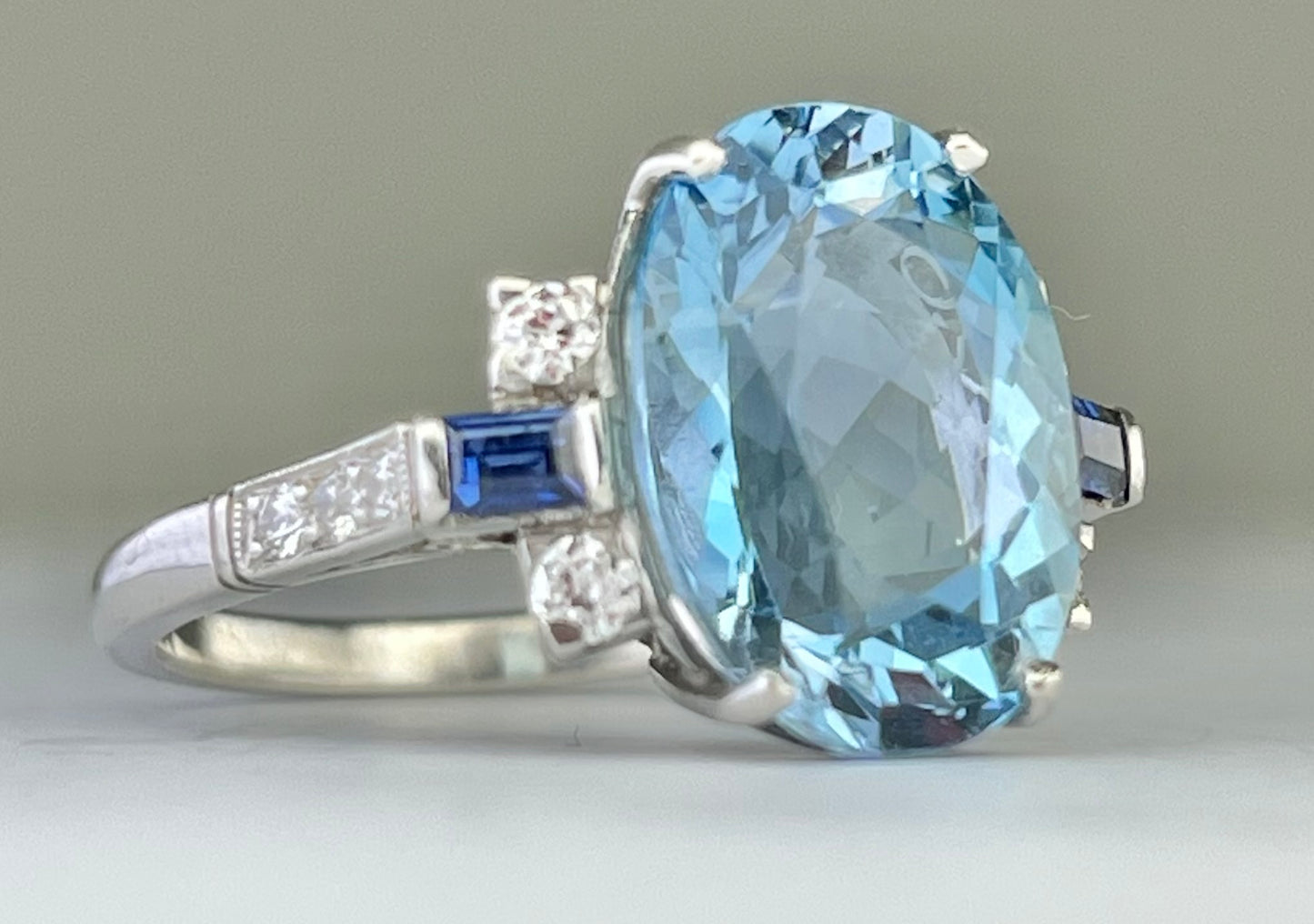 Platinum Aquamarine 4.63ct and Diamond Ring
