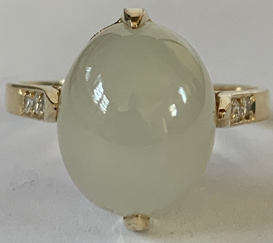 7.17ct Moonstone & .07ctw Diamond 18KY Yellow Gold Estate Ring