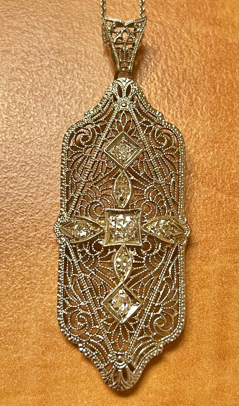 14KW Diamond Art Deco Pendant 0.20ct(c dia) .40ct(s dia) Circa 1920s ESTATE