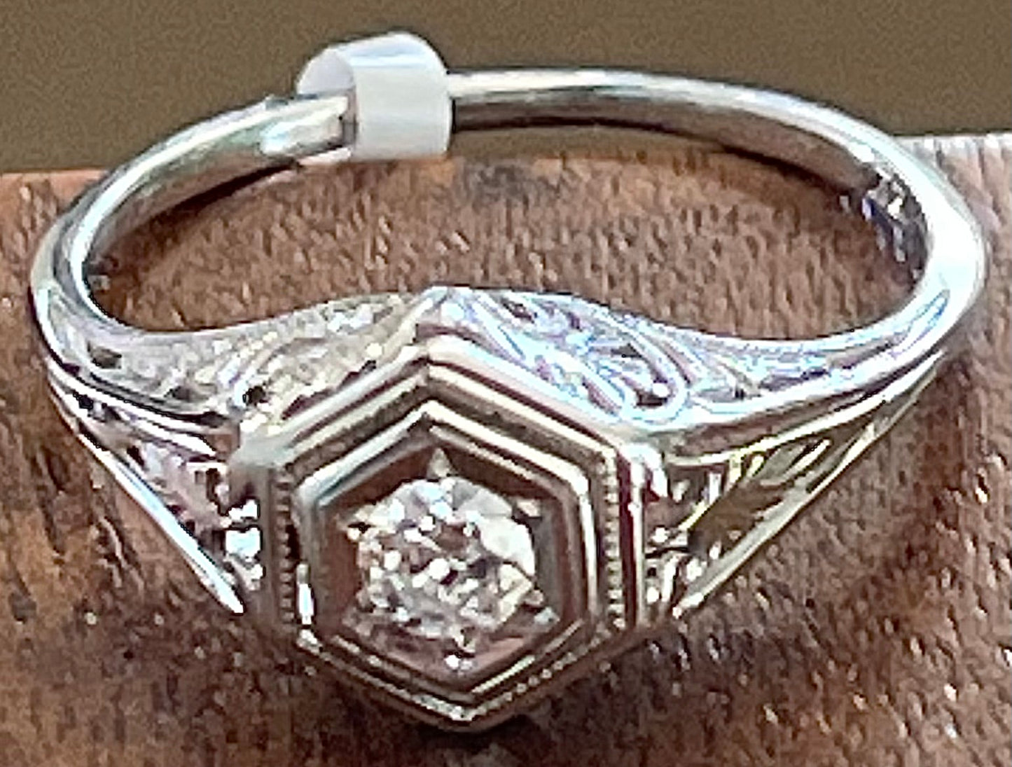 18KW Diamond Art Deco Original Ring 0.15ct(dia) Circa 1920s ESTATE  Size 6.50