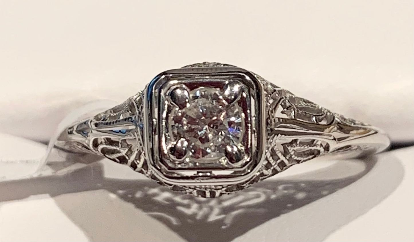 14KW Diamond Art Deco Ring 0.20ct(dia) Circa 1930 ESTATE  Size 6