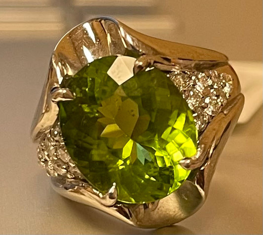 Estate  7.56ct Peridot &  0.46ctw Diamond Ring Circa 1970s Size 7