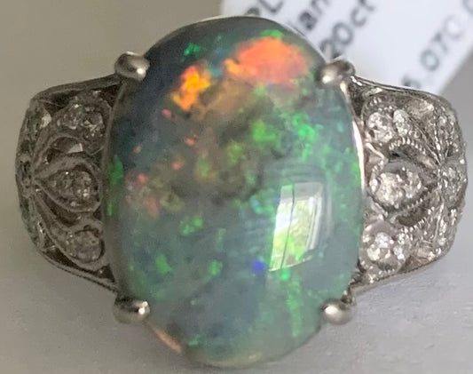 PT Black Australian Opal & Diamond Ring 8.8gr 3.32ct(op) 0.20ct twt(dia)