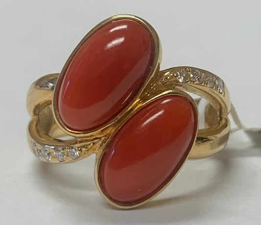 11.00ct Diamond & 4.00ctw Coral 18KY 8.70gr Ring Circa 1980s